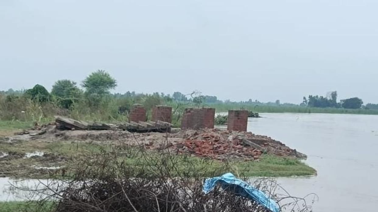 Erosion wreaks havoc in Badaun Kadmangala village mentha plant warehouse swallowed by the Ganges