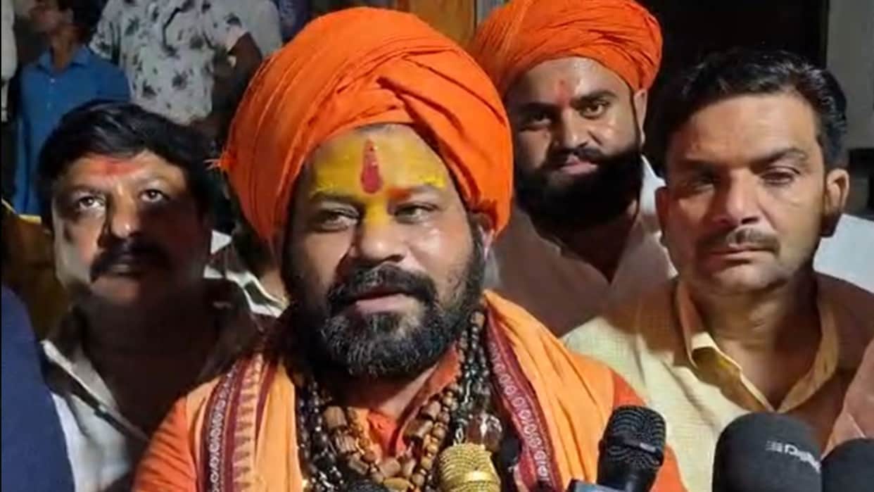Mahant Rajudas stated kar seva will be held for construction of grand temples in Kashi and Mathura