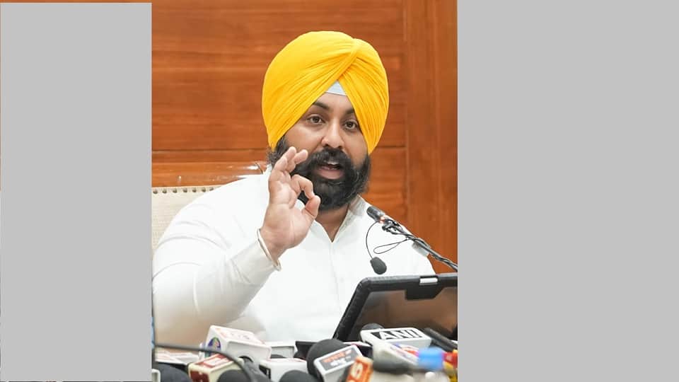 2,300 crore to be spent on government school infrastructure in Punjab