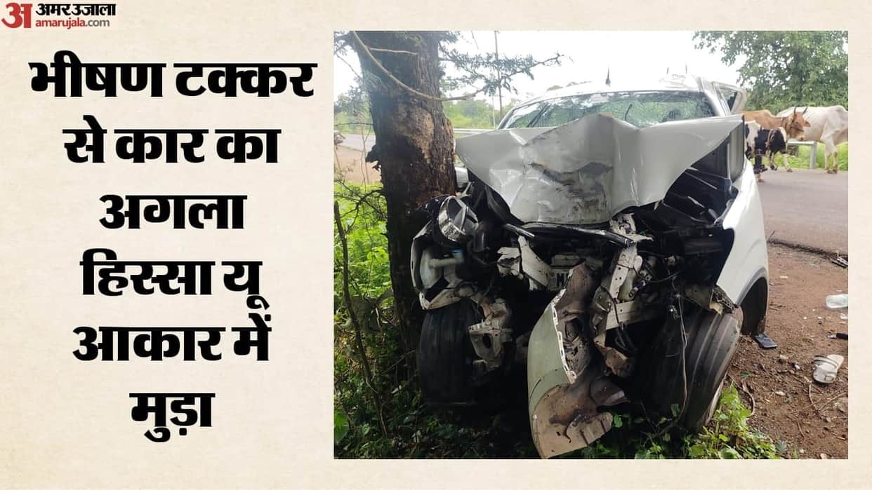 MP News three Pilgrims Killed as Car Crashes into Tree in Khandwa After Nag Panchami Worship