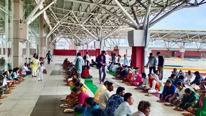 indore-news-kumedi-isbt-100-crore-bus-terminal-bhandara-event