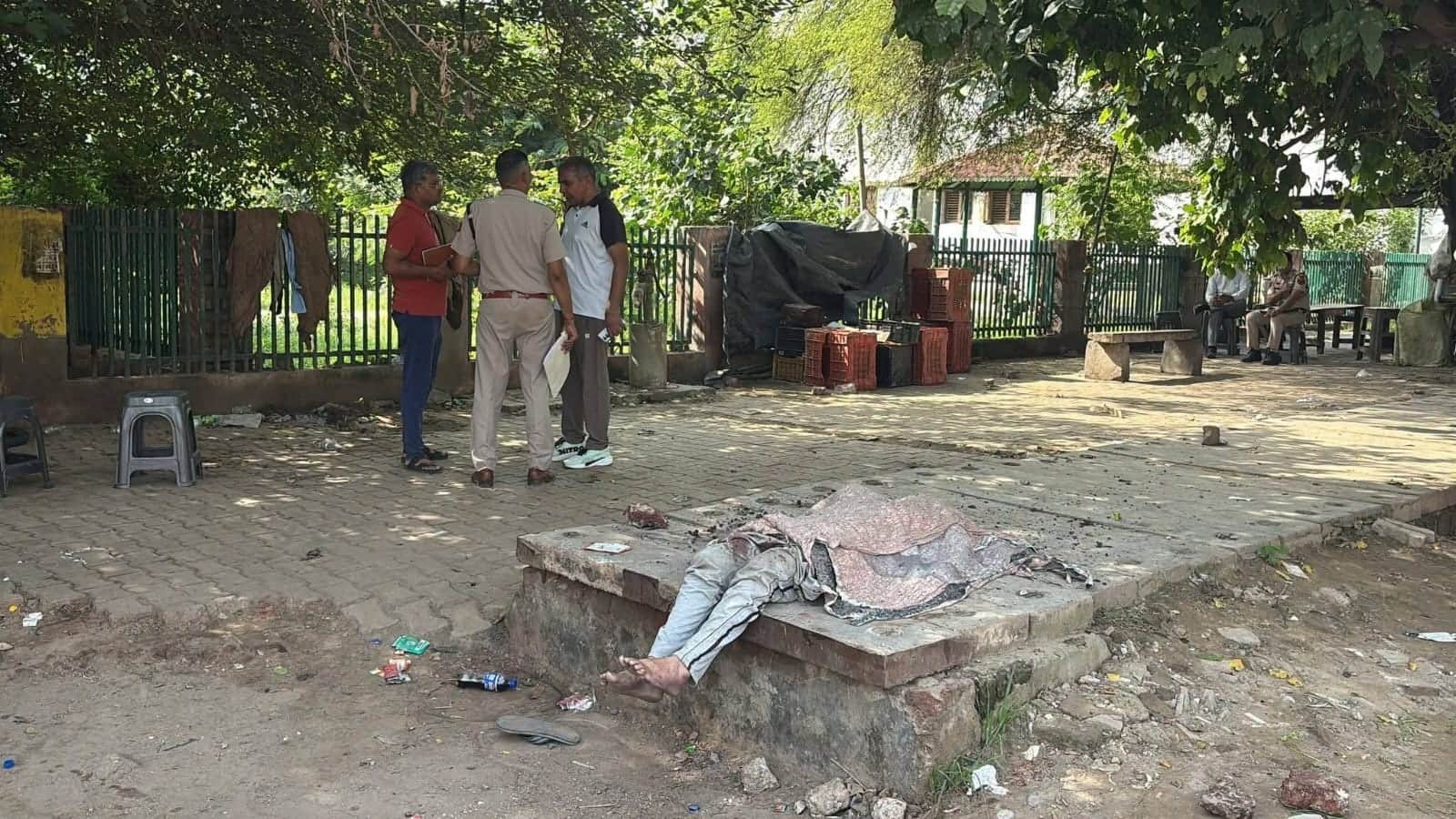 मौके पर पहुंची पुलिस