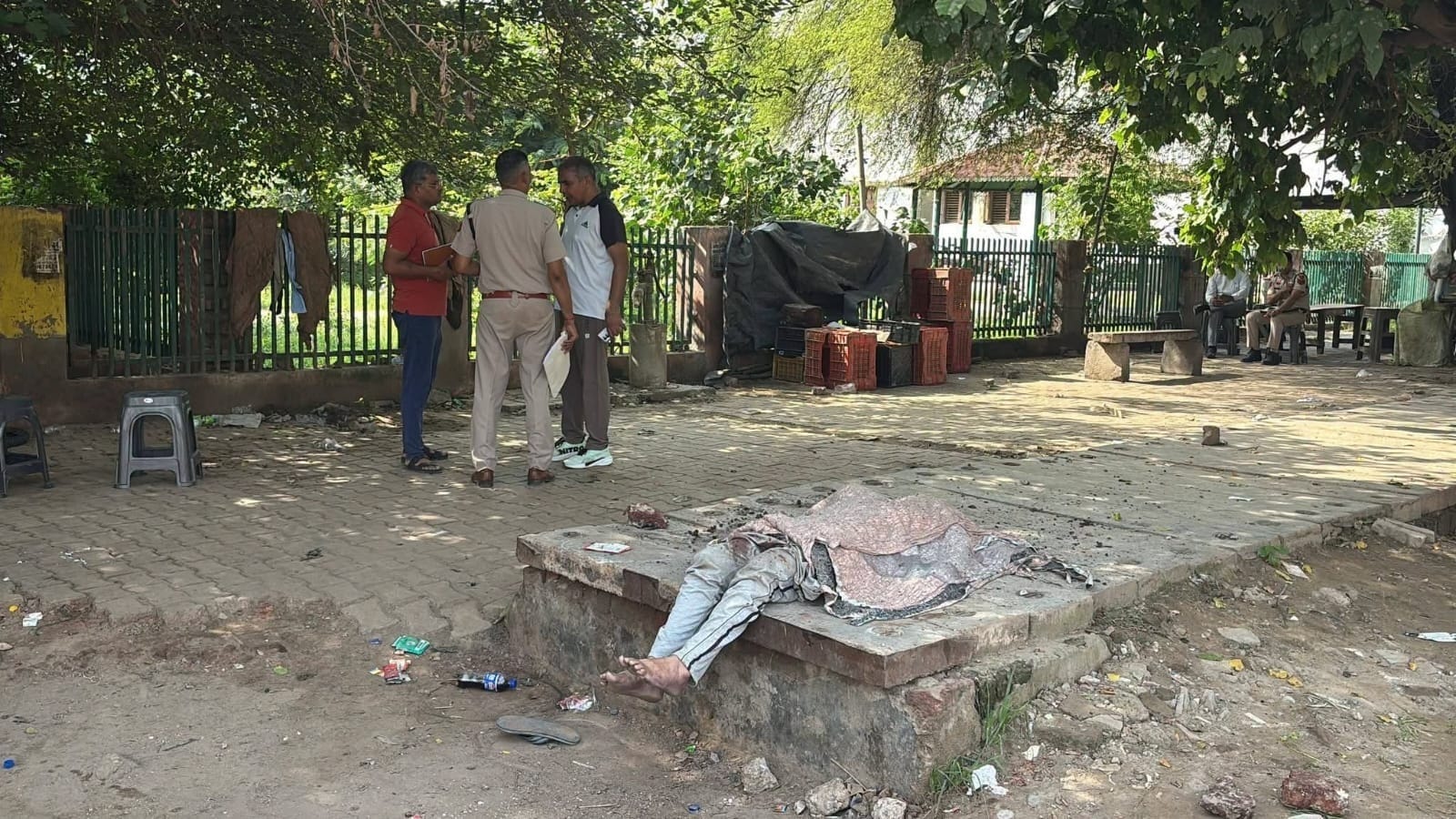 मौके पर पहुंची पुलिस