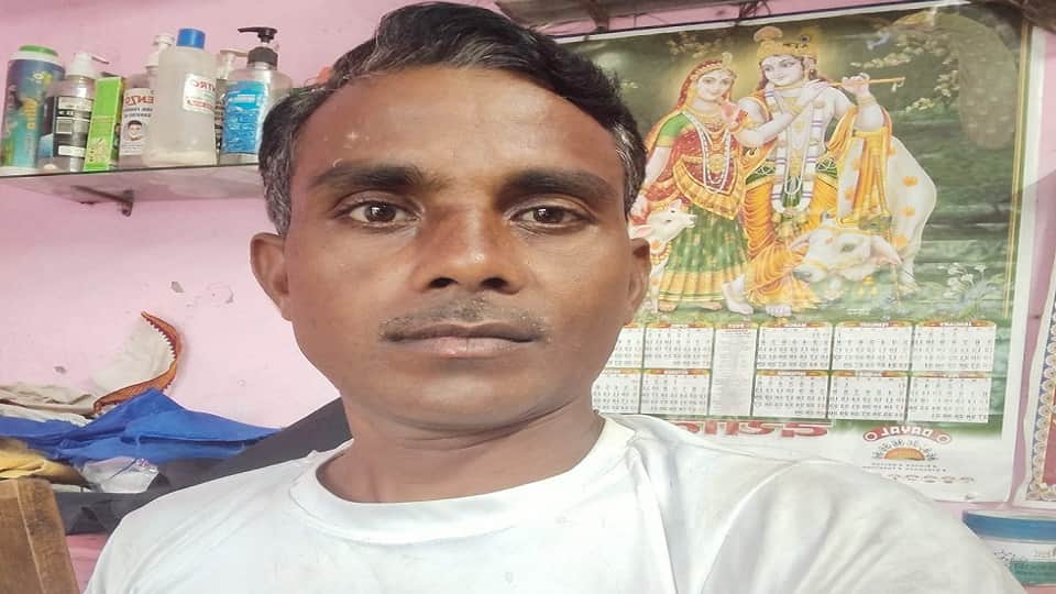 young man died in a car-bike accident on the Aligarh Highway