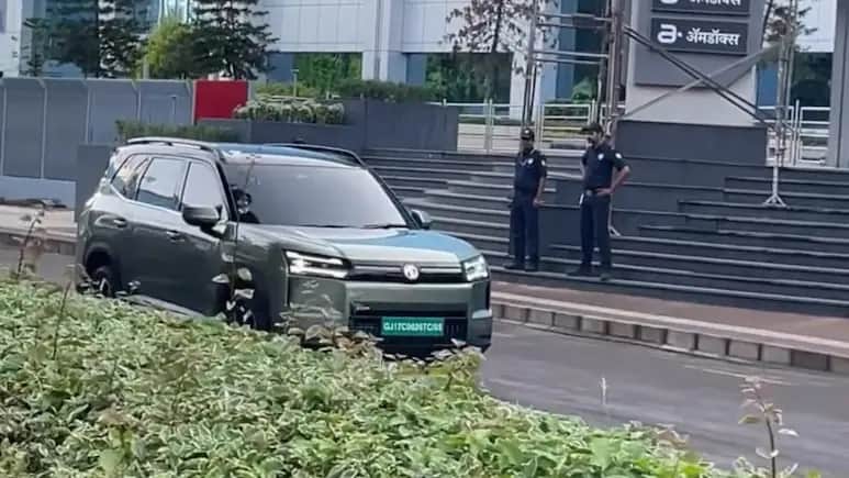 MG Hector Tomahawk EV Spied Undisguised Ahead of August 26 Launch: Range, Features And Specs