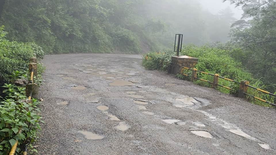 20 roads closed in Nainital district