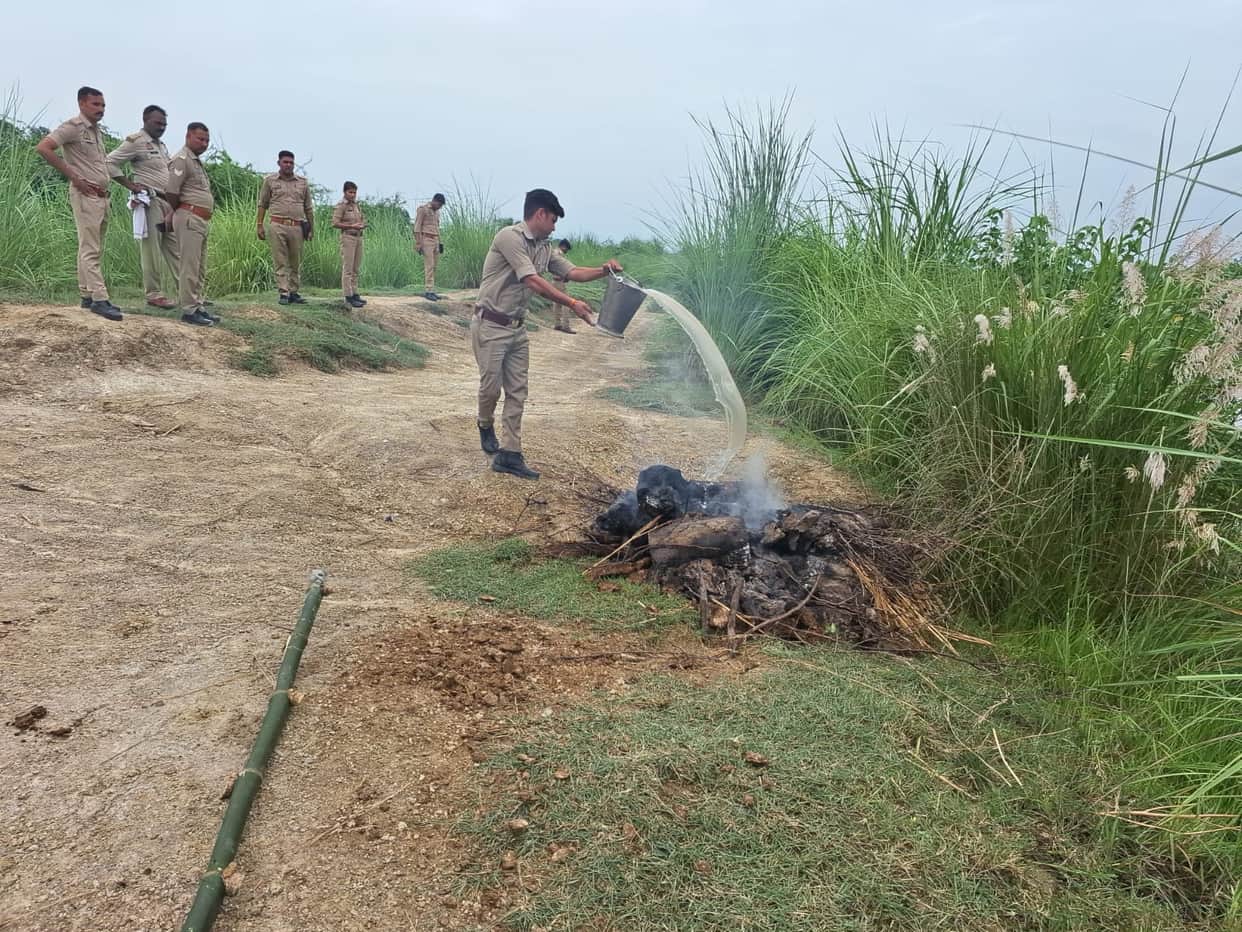 Woman’s Body Cremated Under Suspicious Circumstances, Police Recover Partially Burnt Body in Thathia