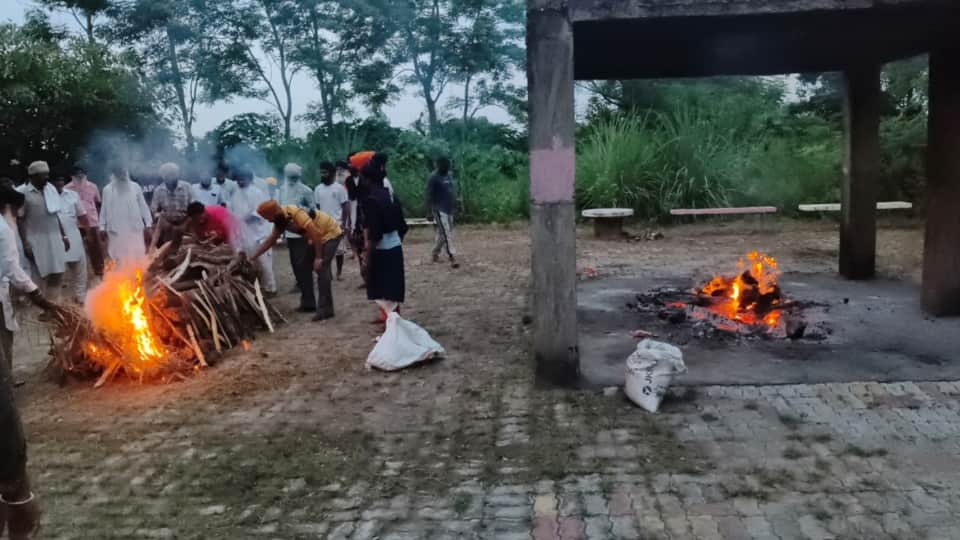 Father died upon seeing body of son in batala