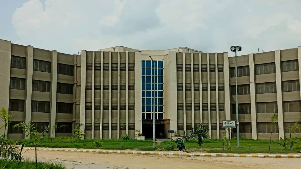 Hostels in Raja Mahendra Pratap Singh University Aligarh
