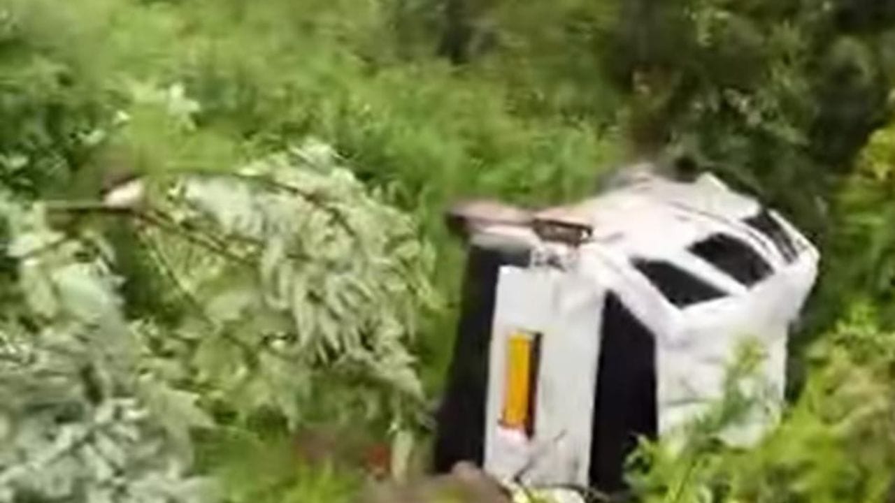 राजोरी के खवास में हादसा