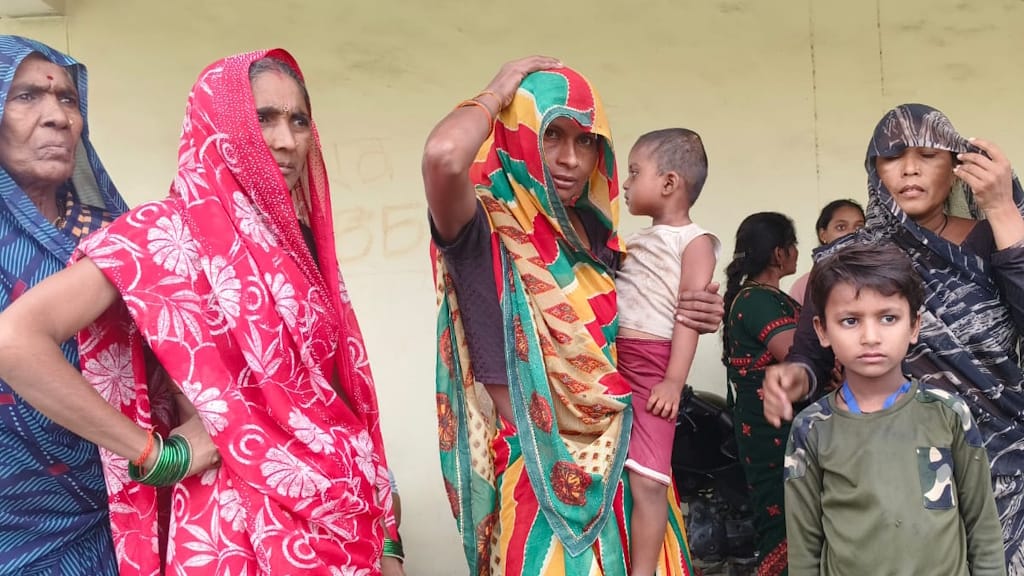 Two students die at residential school in Banda Momos and finger chips were ordered using pooled funds