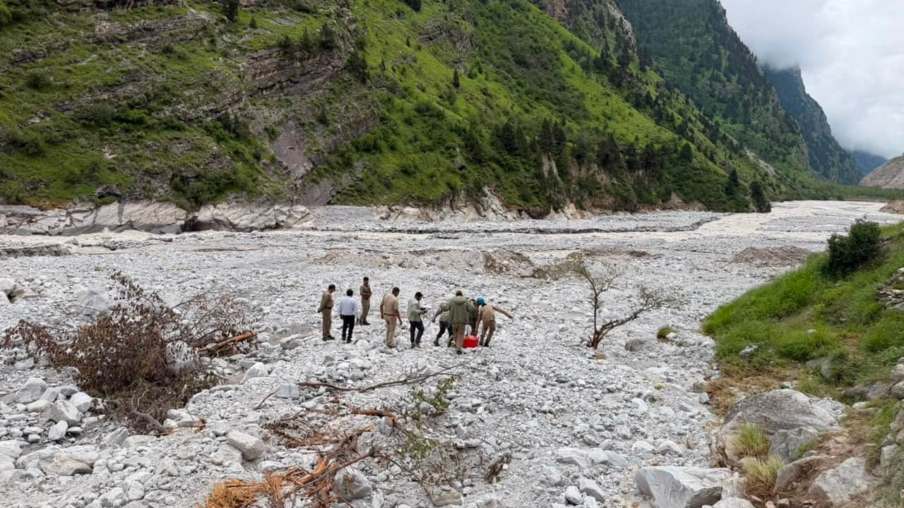 तमक नाले में रडार से हो रही लापता कर्मचारी की तलाश