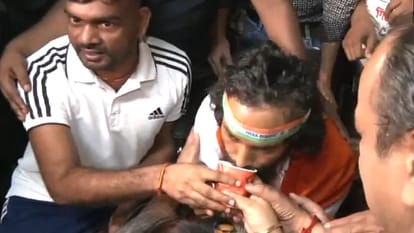 Jharkhand Ranchi Student Protest Irfan Ansari Devendra Mahto hunger strike end CM Hemant JPSC JSSC CBI Probe