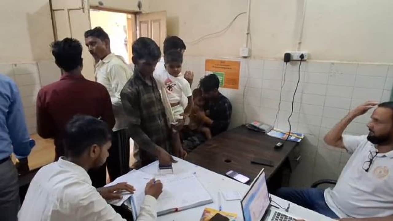 एआरवी लगवाने पहुंचे मरीज