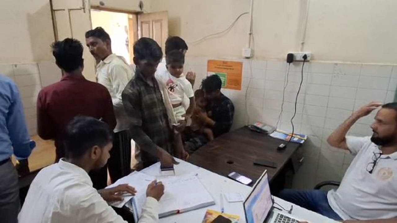 एआरवी लगवाने पहुंचे मरीज
