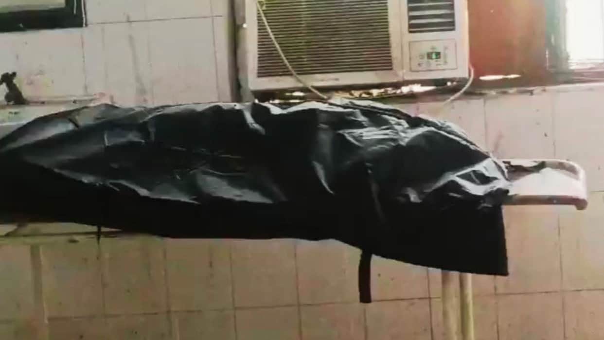 UP Accident Speeding car rams into auto-rickshaw drags 20 meters two youths die while screaming