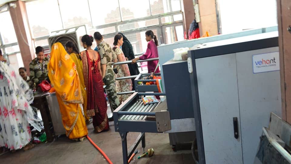 Taj Mahal Security Concern: Baggage Scanner Defunct for Three Months, Manual Checks Causing Long Queues