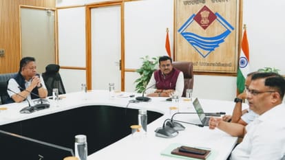 मुख्य सचिव आनंद बर्द्धन