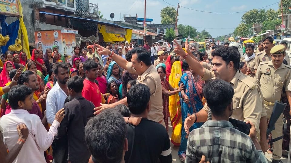 Family members blocked the highway after three youths died in a road accident