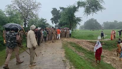 Team arriving remove encroachment forest land pelted stones attacked with sticks clubs Lekhpals injured