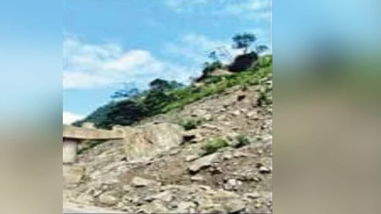 हाईवे पर पक्के होंगे पहाड़।