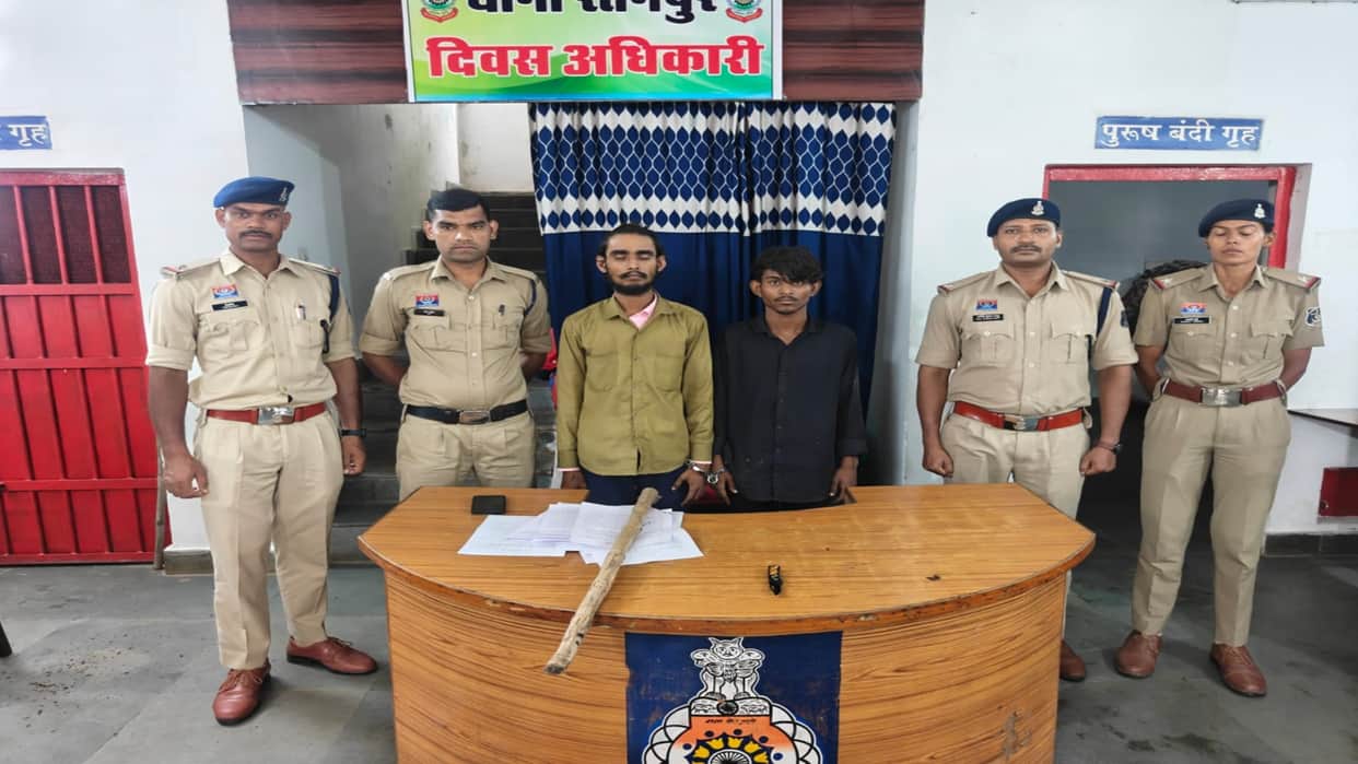 Midnight robbery at Mahamaya Chowk creates panic within hours 5 accused, including 3 minors arrested by police