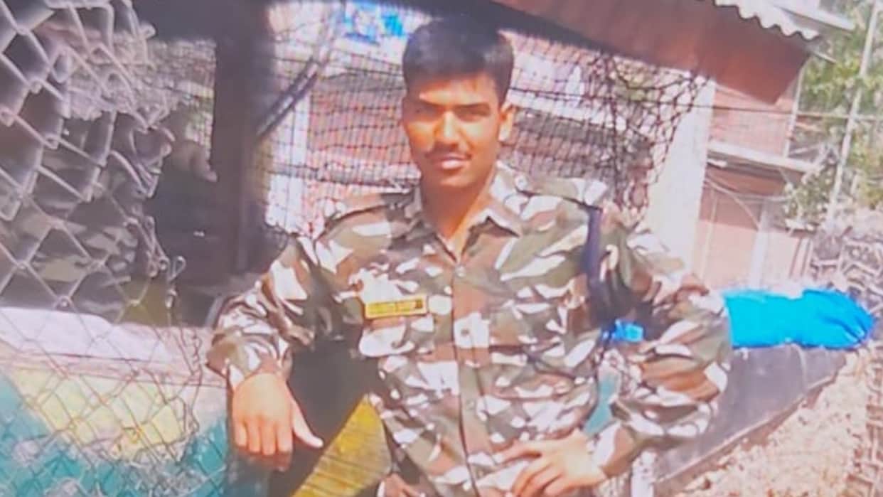 bhopal ssb jawan suicide during duty sandeep kharwate suicide note wife apology