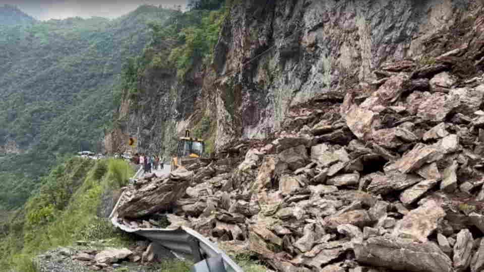 Landslide on Rishikesh Badrinath Highway Debris from hillside near Bhalegaon Traffic Halted