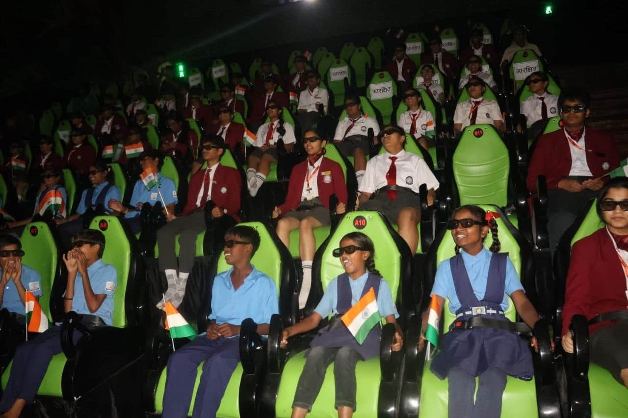 indore-news-kamla-nehru-zoo-opens-indias-first-14d-theater