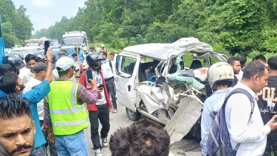 Accident on Dehradun-Haridwar Highway Haryana tourists returning from temple  four killed  Photos