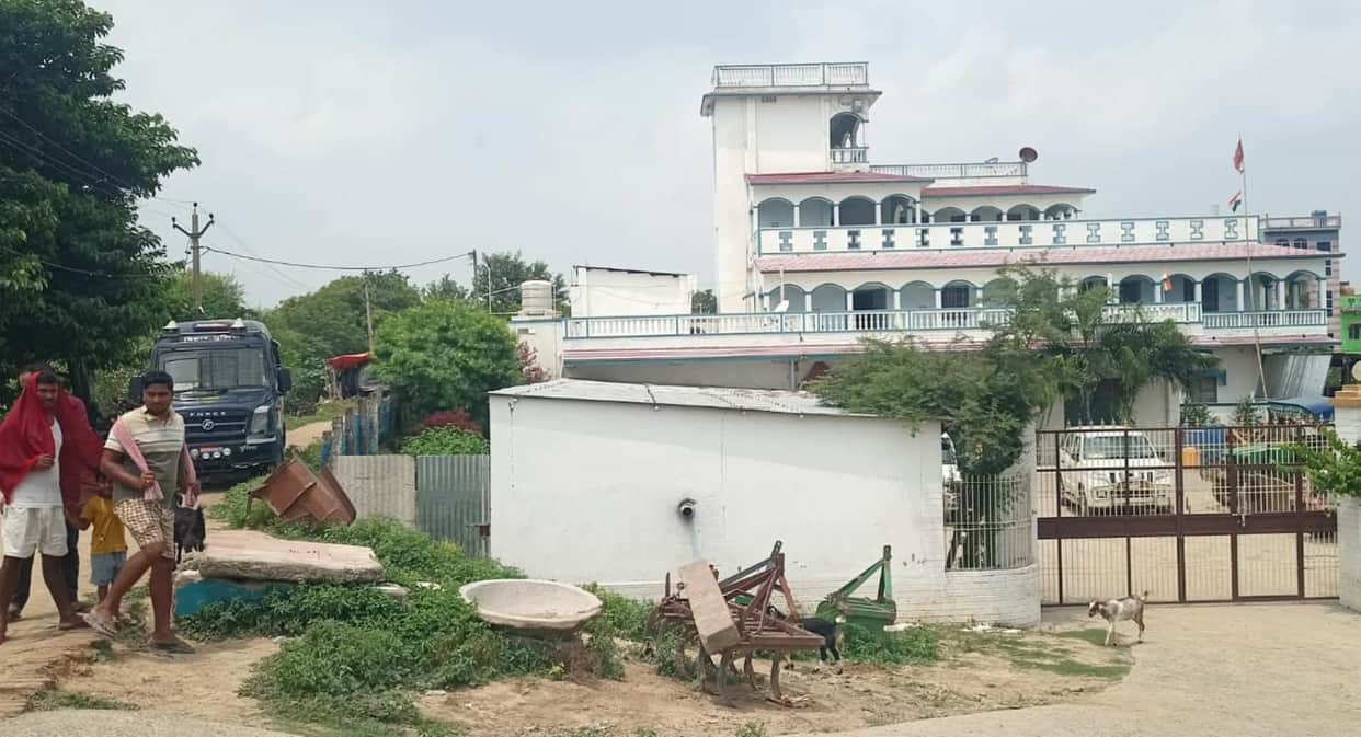 bihar eou raid bbose deputy director ajay kumar singh former muzaffarpur deo raids