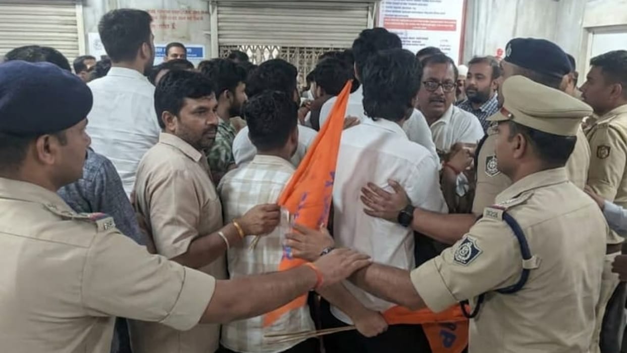 Chaos in DPI office: Teachers denied appointment enter commissioner's room, ABVP workers clash with staff