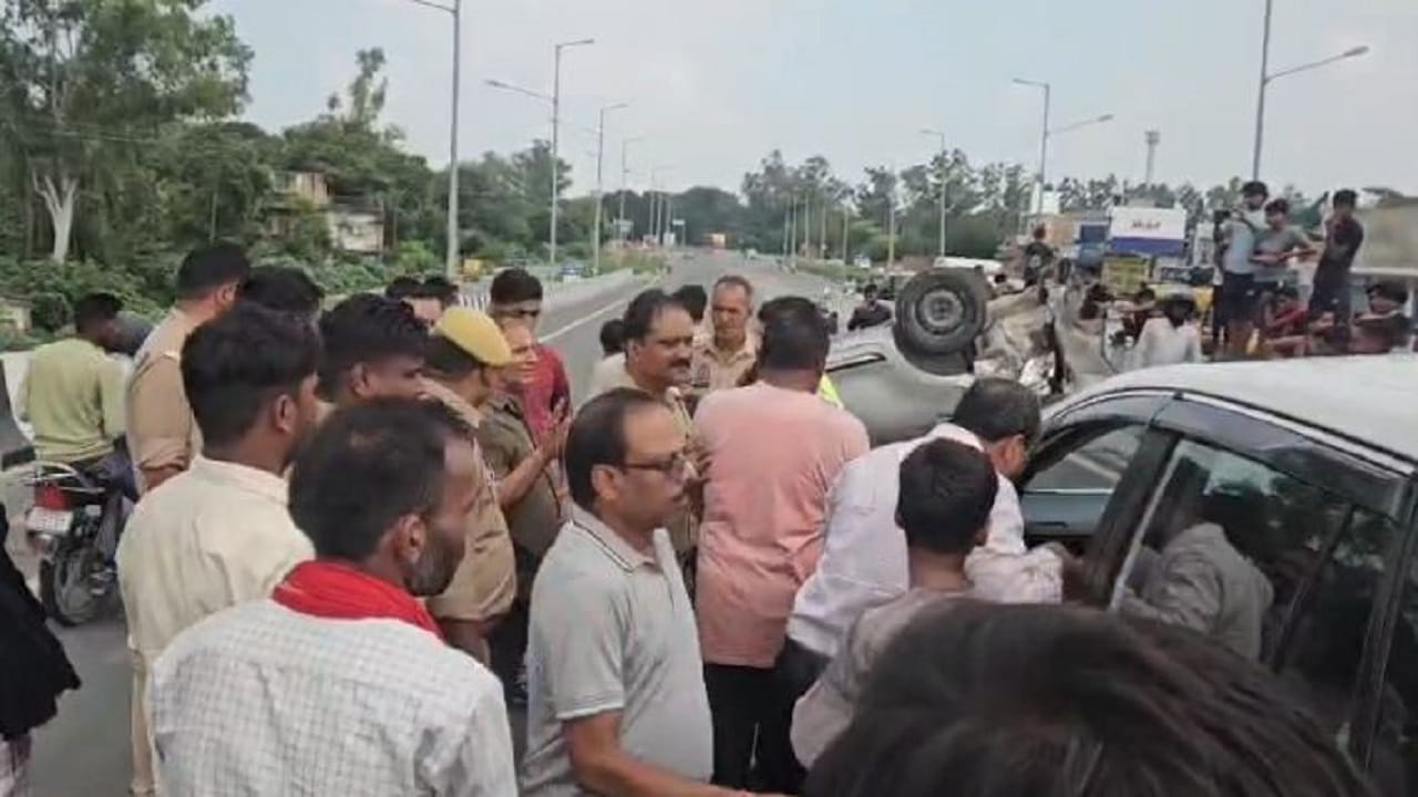 हाईवे पर हुआ हादसा