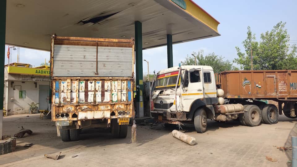 Delhi CNG Station Blast Truck Cylinder Explodes While Refuelling 3 Pump Workers Killed
