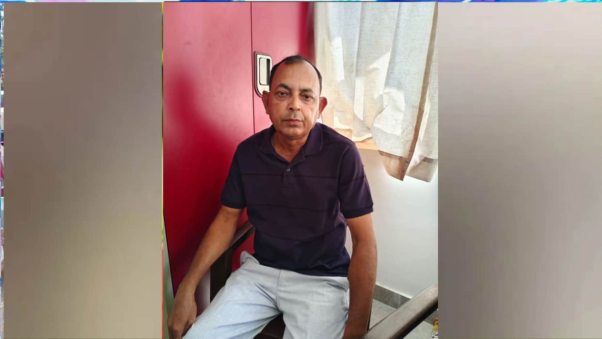 JD office clerk arrested while accepting a bribe of 10,000 from a retired teacher.