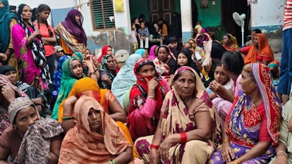 Murder in Azamgarh Woman throat slit police question villagers and are investigating motive
