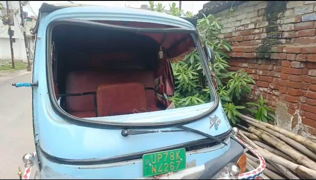 Drunk E-Auto Driver Crashes into Car at PAC Mod, Four Injured