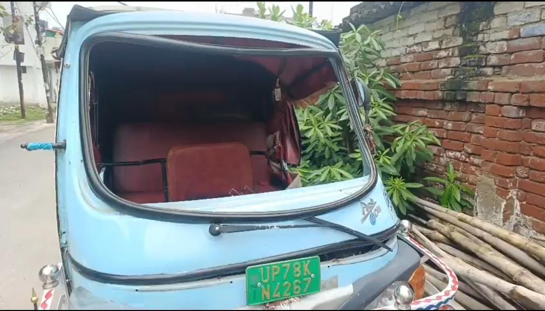 Drunk E-Auto Driver Crashes into Car at PAC Mod, Four Injured