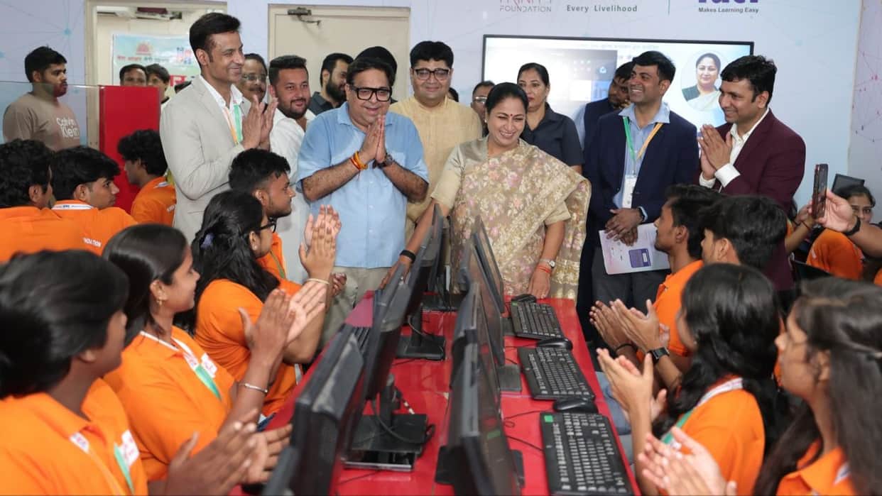 CM Rekha inaugurates Jan Kaushal Kendra and Swayam Swasthya Kendra emphasizes advancing PM vision in Delhi