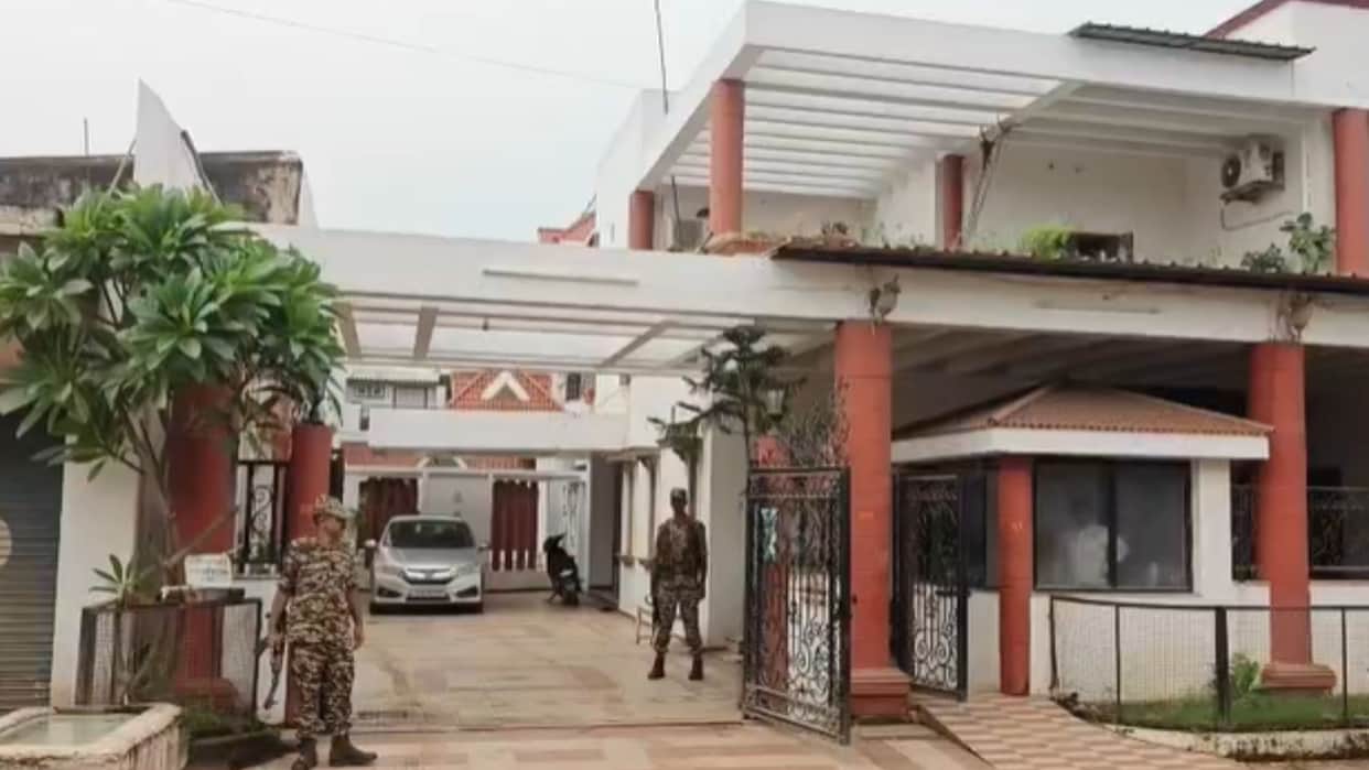 dhamtari-ed-raid-congress-leader-ramgopal-agrawal-chhattisgarh-liquor-scam