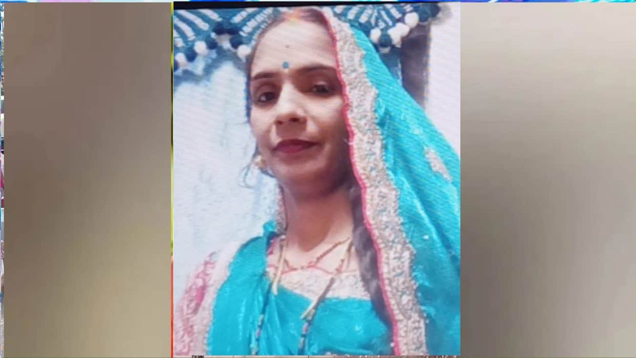 Tragic accident in Sant Kabir Nagar: Woman on motorcycle dies after being hit by a truck.