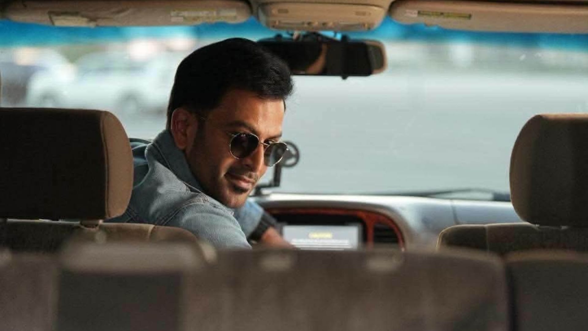 Awarapan 2 vs insidious box office collection on saturday know total earning of batwara 1947