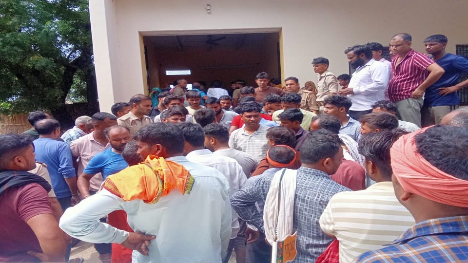 Broken 11kV Power Line Claims Two Lives in Mathura; Teen Dies While Going to Field