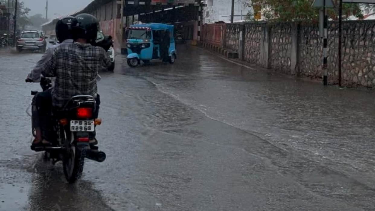 MP Weather Update: Monsoon Gains Momentum Again, Flood-Like Conditions in East; Alerts Issued in Several Distr