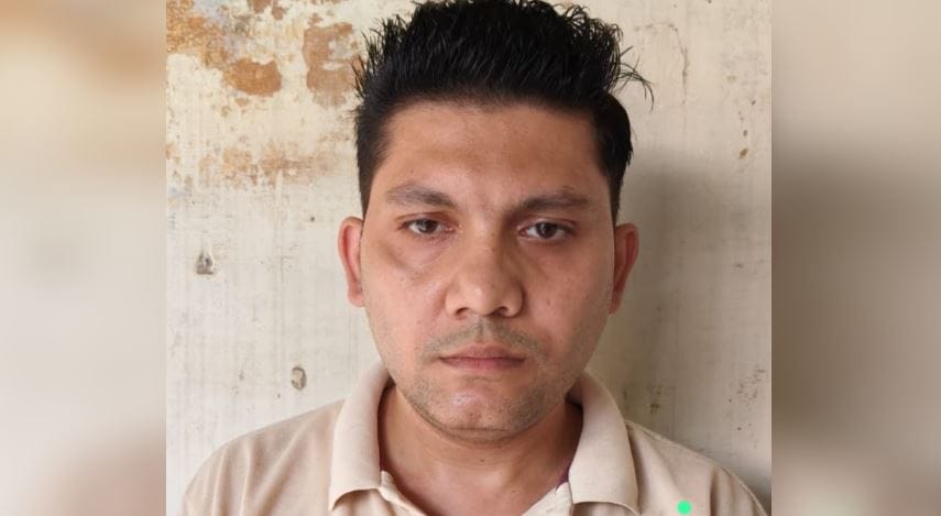 UP Board regional office Senior assistant arrested for taking bribe in Bareilly