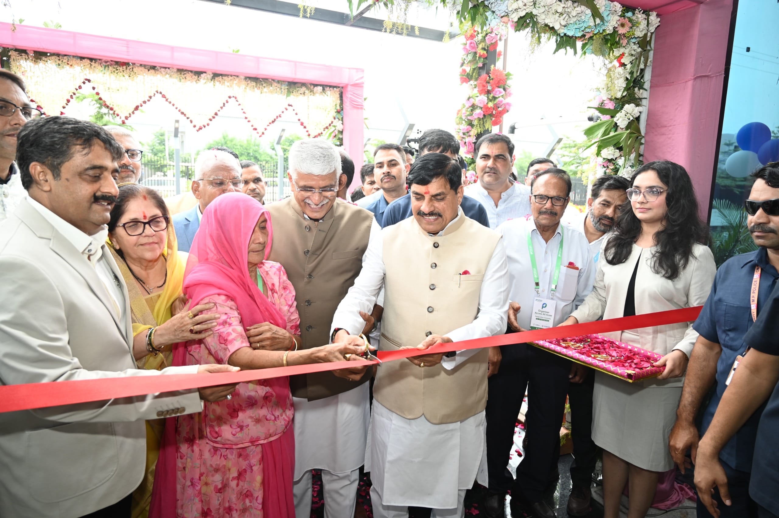 mp pithampur green energy digital connectivity hub 1140 crore investment