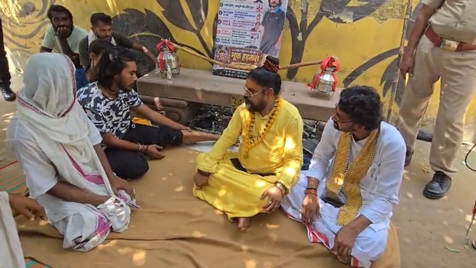 Vridavan Youth’s Health Deteriorates After 10 Days of Hunger Strike for Meat-Liquor Ban