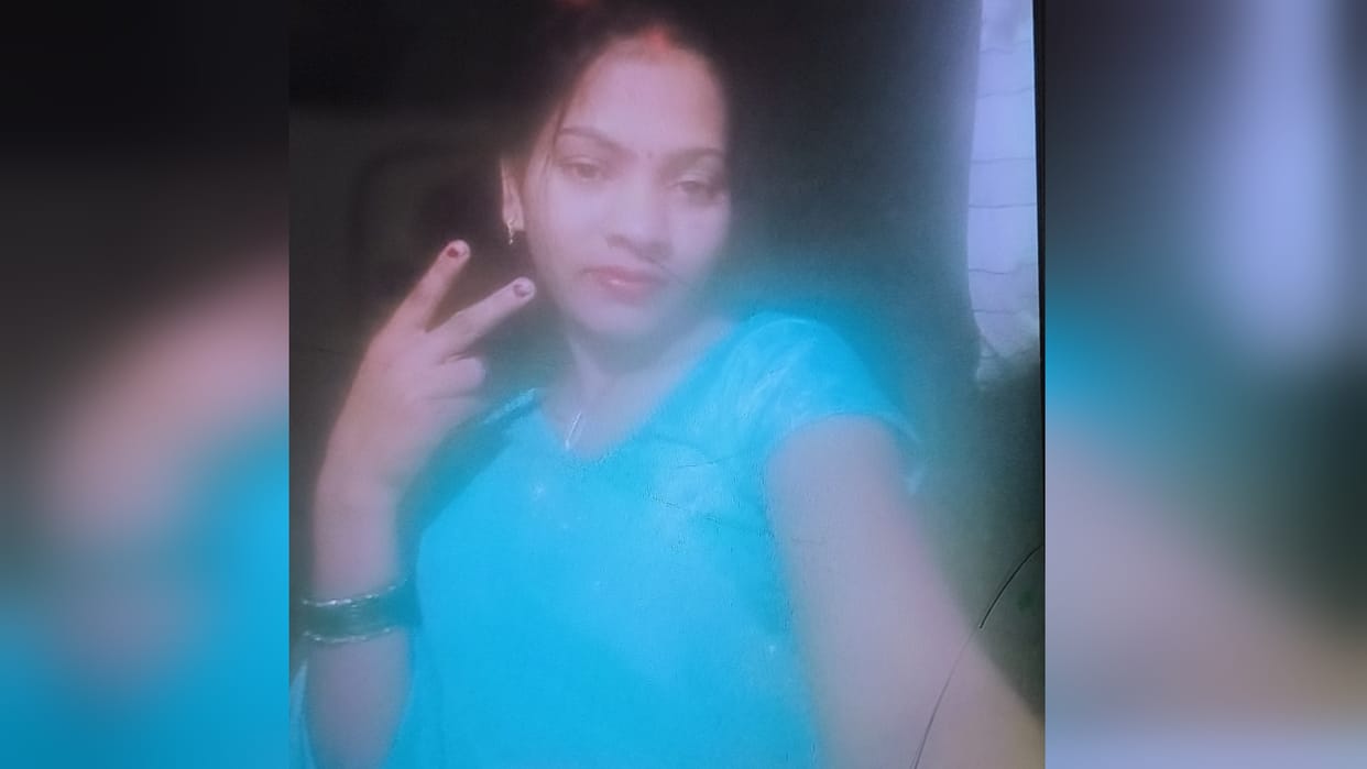 Woman’s throat slit with a knife in Hanumanganj; broad-daylight incident sparks panic.