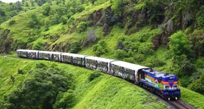 155 साल पुराने ट्रेक पर हेरिटेज ट्रेन