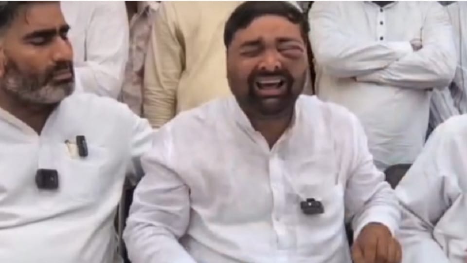 Digvijay Bhati case: Inspector Akhilesh Gaur, who made someone dance at the police station, suspended